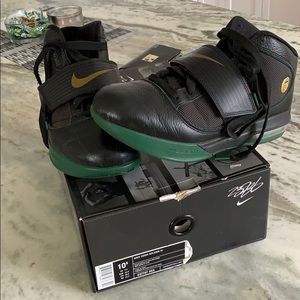 Lebron zoom soldier iv